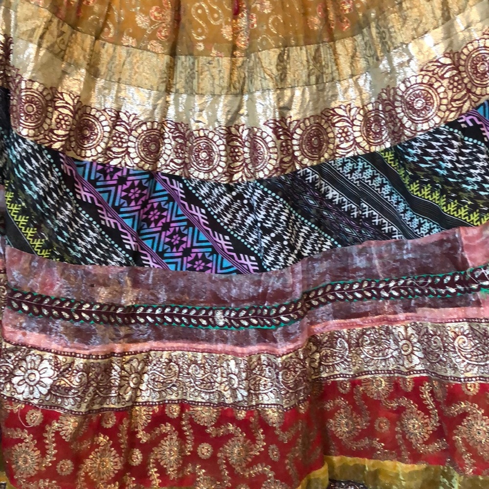 Gold glittery full length skirt - Picture 2 of 4